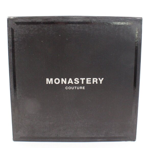 Black and Gold Men's Hat - Picture 13 of 13